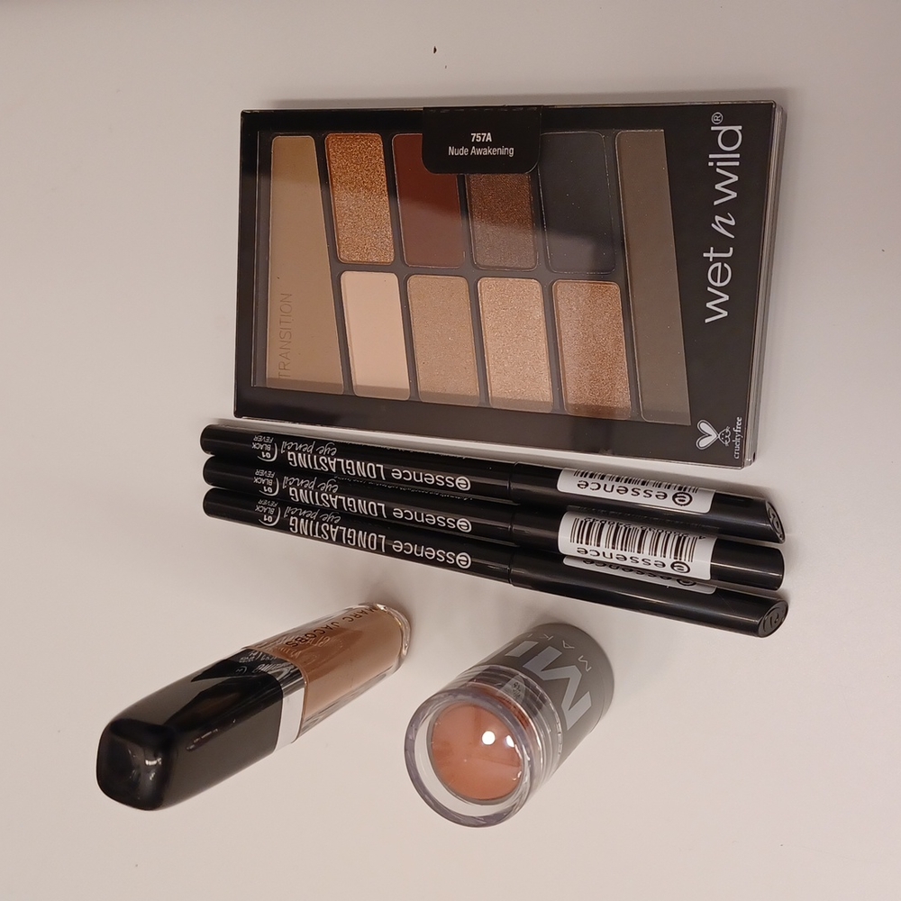 Makeup Bundle Six Pieces